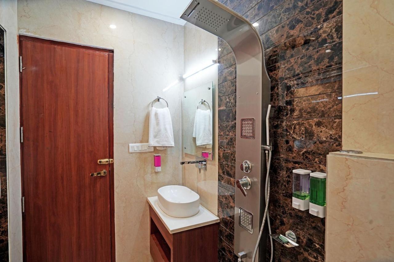 Hotel Diamond Admire -Corporate Stay Business Hotel By F9 Hotels Ноида Екстериор снимка